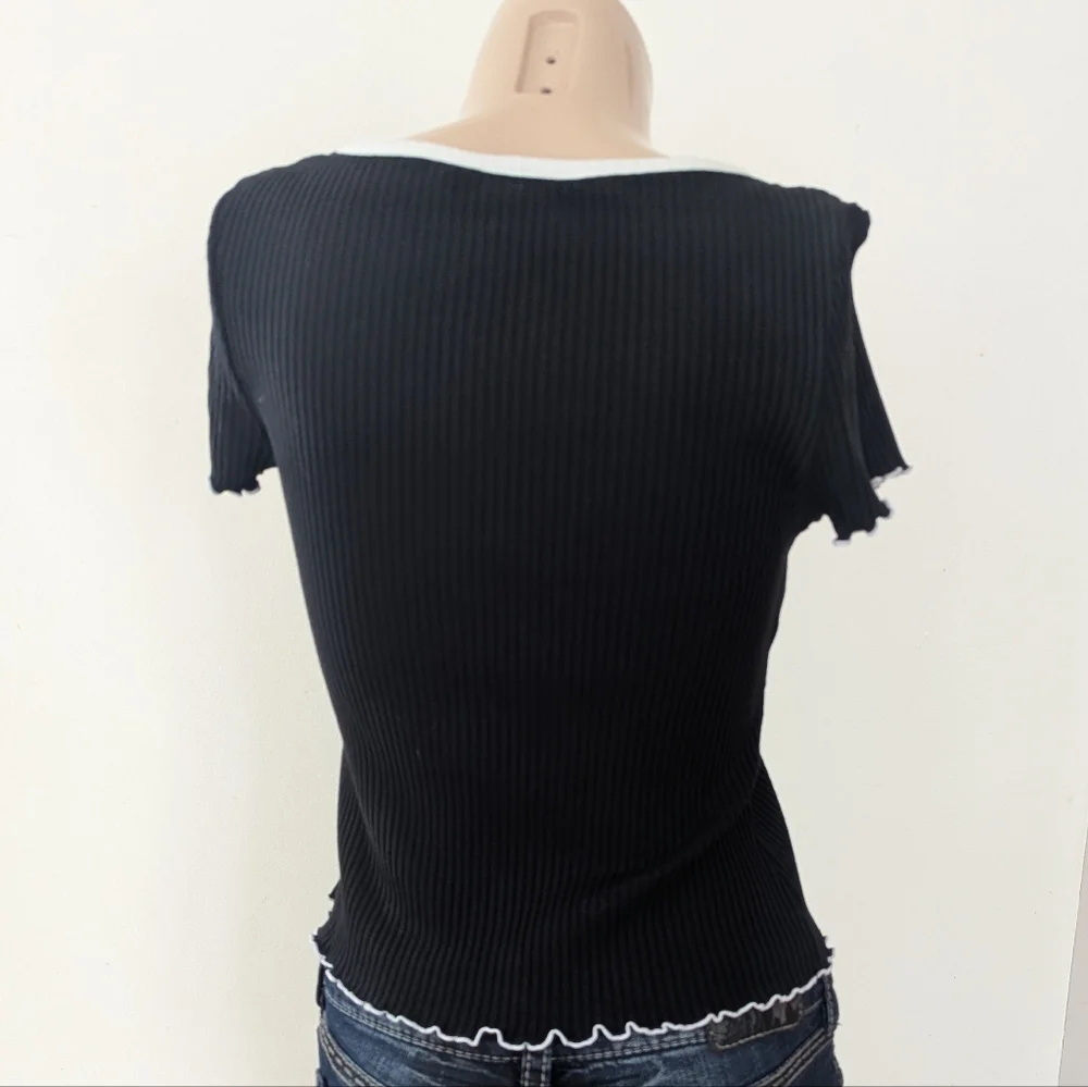 H&M Black Ribbed Top with White Trim , large fit medium - Picture 3 of 7